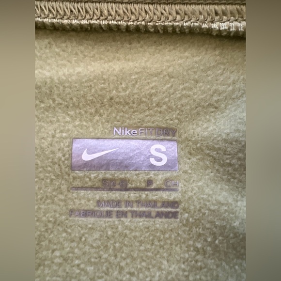 Nike Thermal Fit top small - Picture 5 of 6